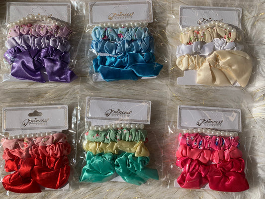 Children’s scrunchie and bracelet set