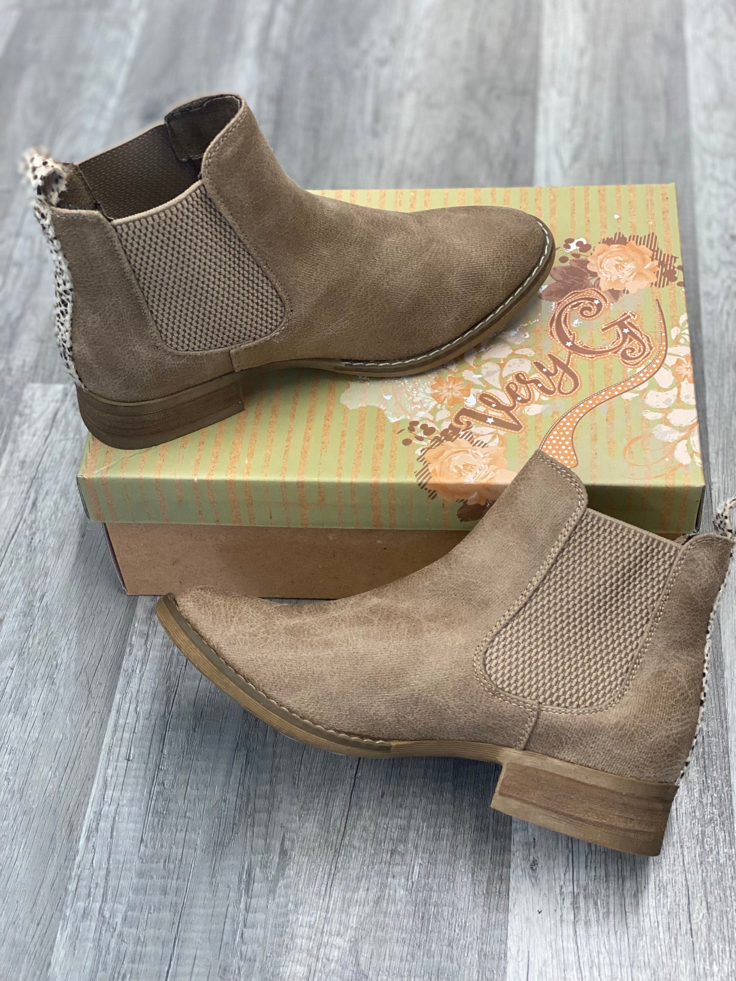 Very G Blake Bootie ~Beige